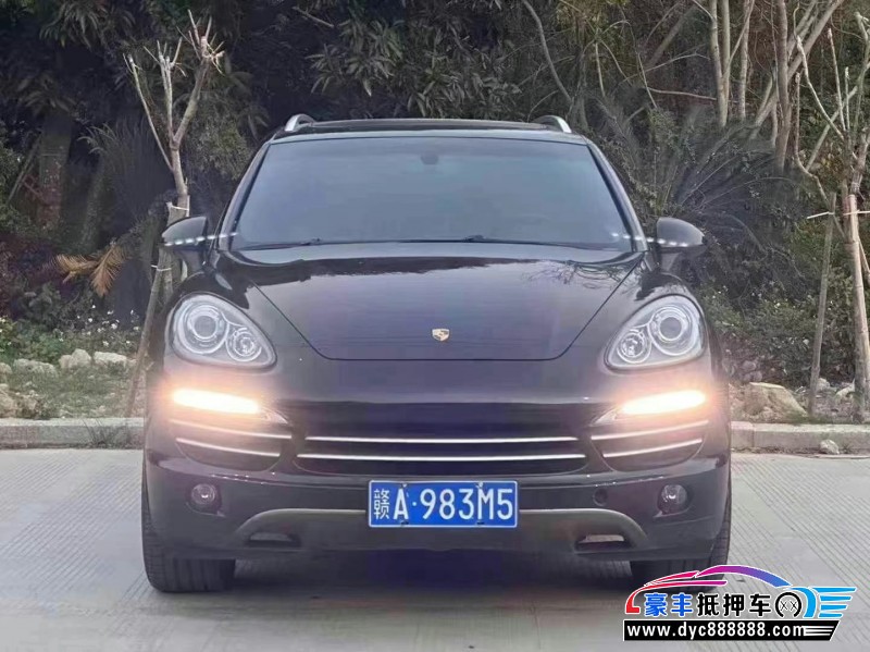 14年保时捷卡宴轿车抵押车出售