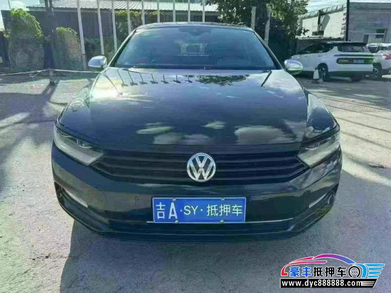 17年大众迈腾轿车抵押车出售