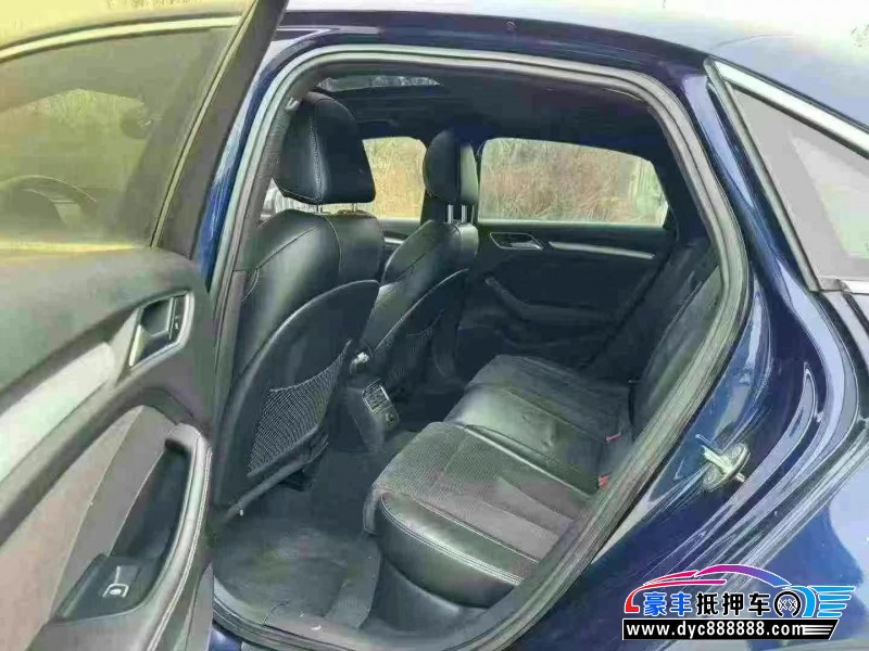 17年奥迪S3轿车抵押车出售