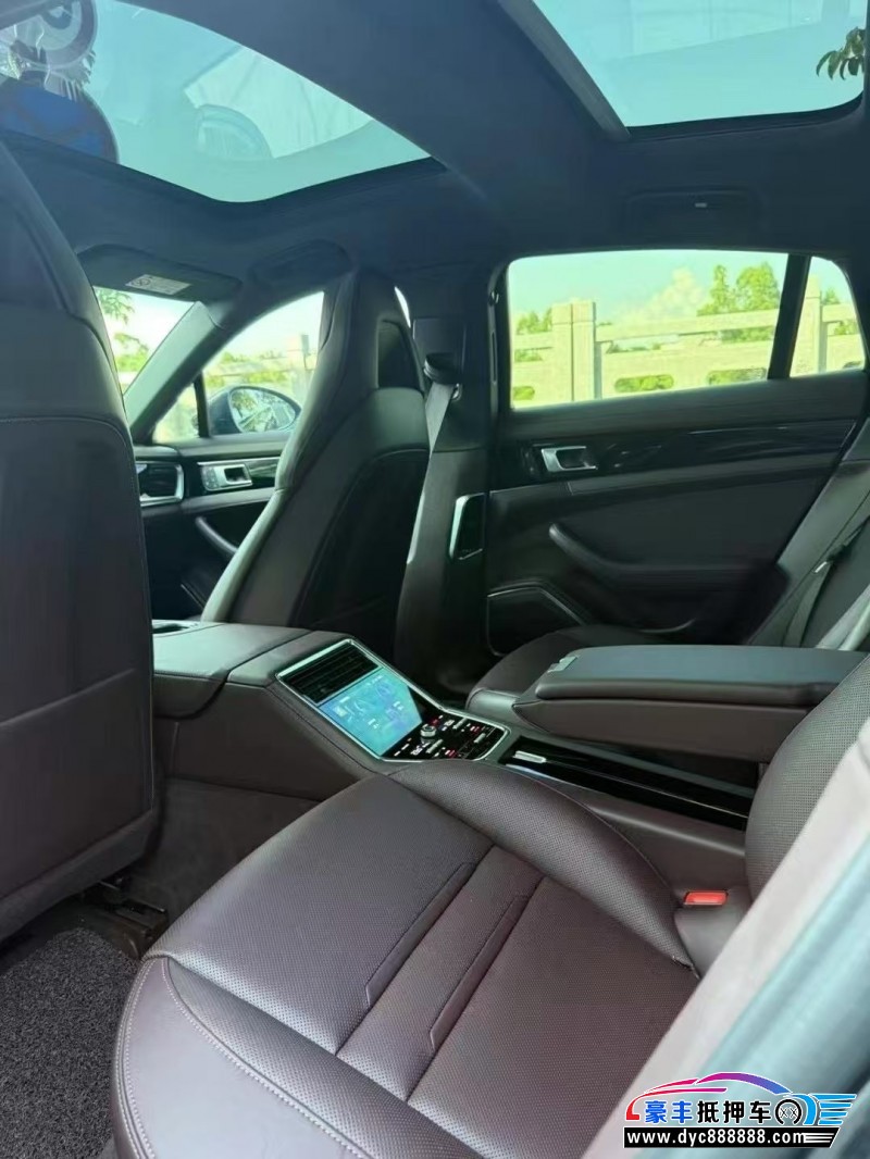 22年保时捷帕纳梅拉轿车抵押车出售