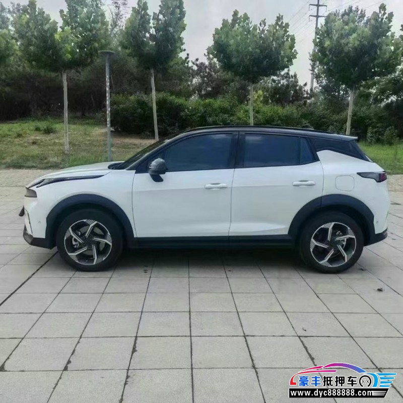 25年领克06轿车抵押车出售