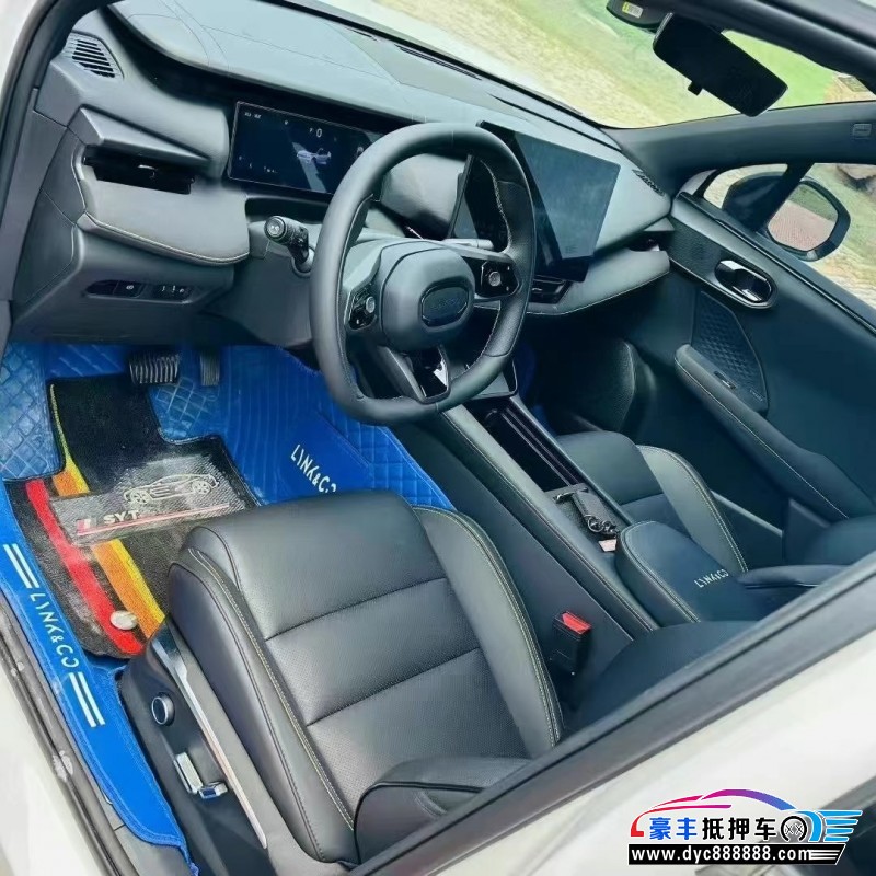 25年领克06轿车抵押车出售