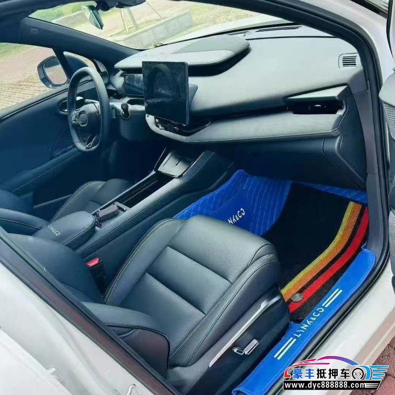 25年领克06轿车抵押车出售