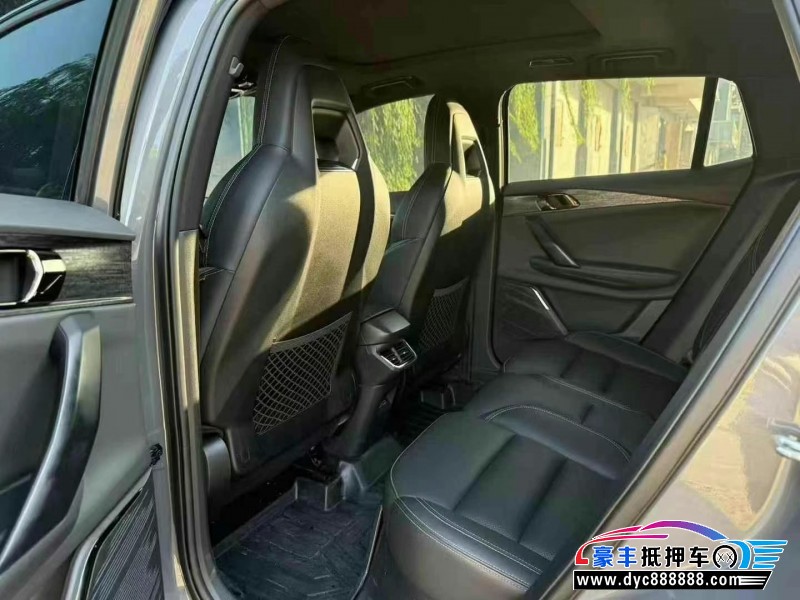 22年领克06轿车抵押车出售