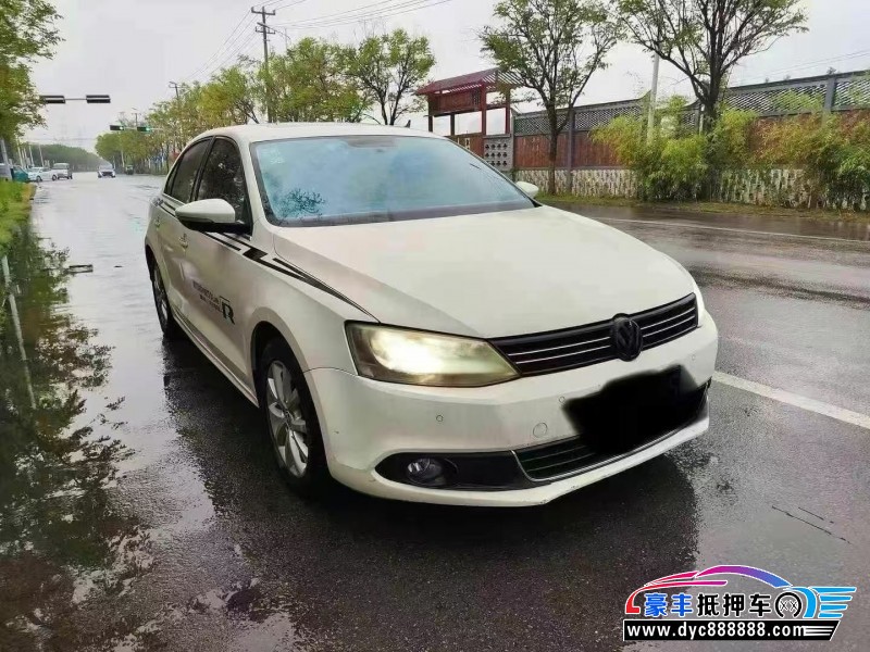 13年大众速腾轿车抵押车出售