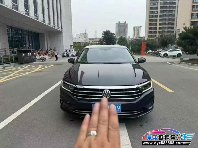 20年大众速腾轿车抵押车出售