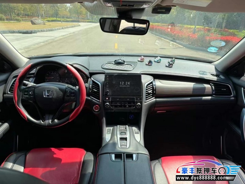 19年本田冠道轿车抵押车出售