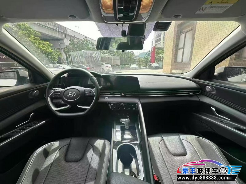 22年现代伊兰特轿车抵押车出售