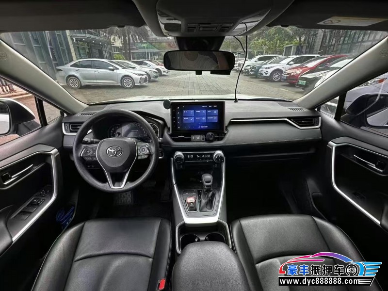 21年丰田RAV4轿车抵押车出售