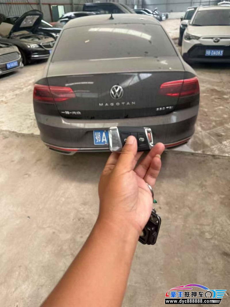 22年大众迈腾轿车抵押车出售