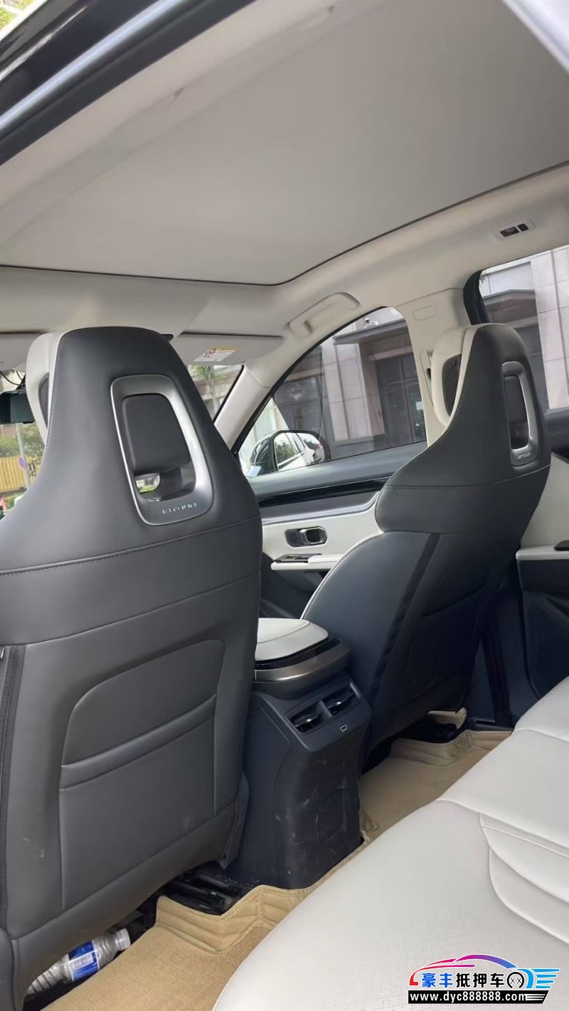 22年捷途大圣轿车抵押车出售