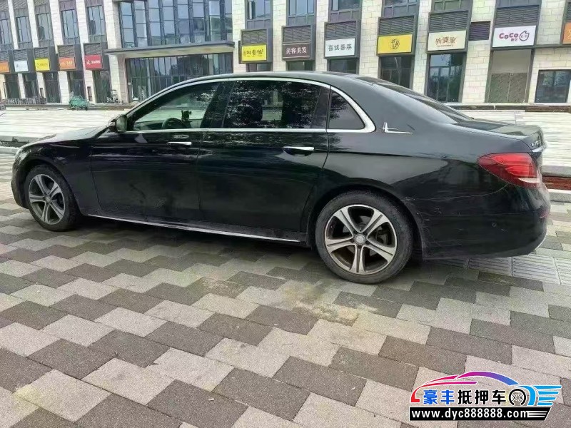 16年奔驰E轿车抵押车出售