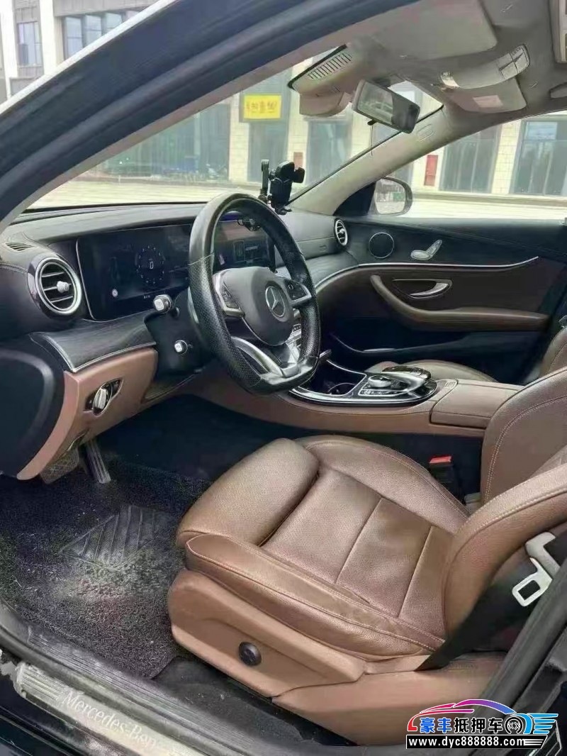 16年奔驰E轿车抵押车出售