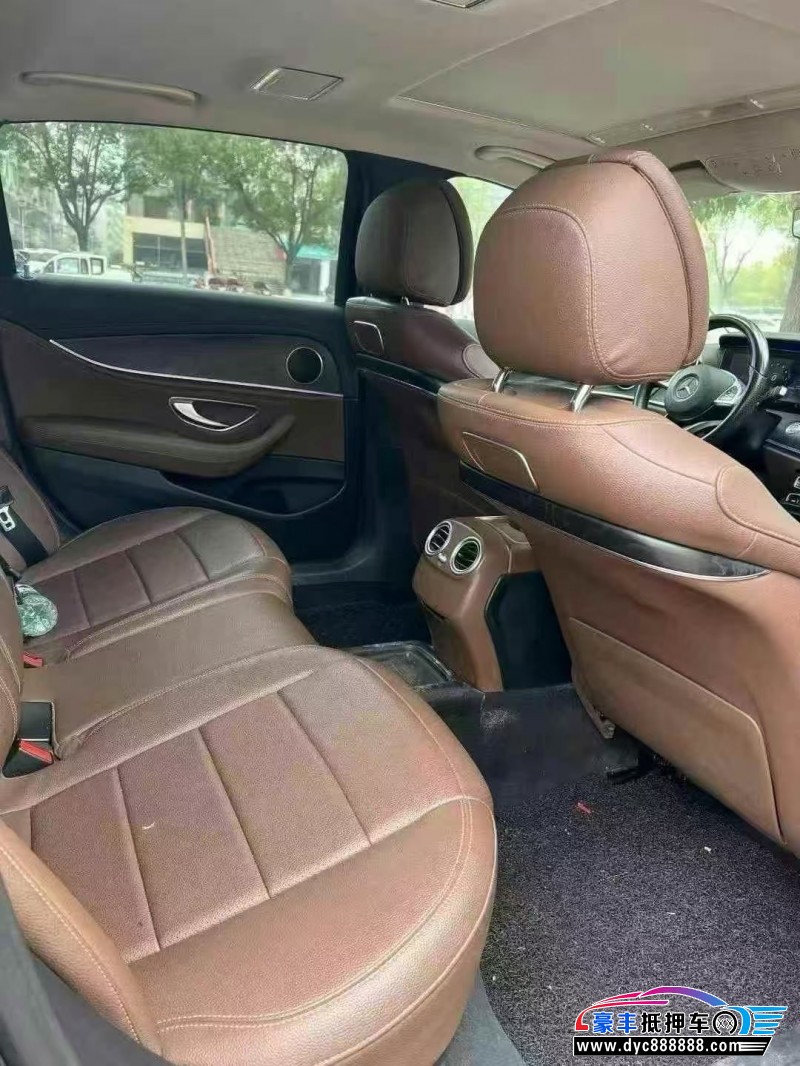 16年奔驰E轿车抵押车出售