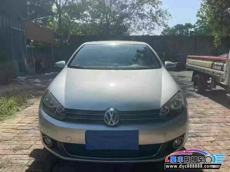 14年大众高尔夫轿车抵押车出售