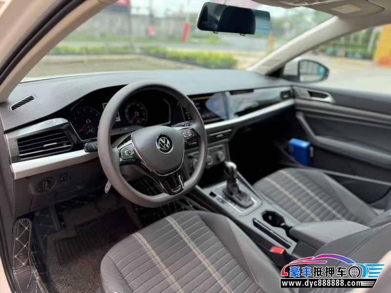 21年大众朗逸轿车抵押车出售