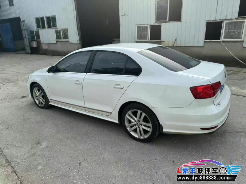 19年大众速腾轿车抵押车出售