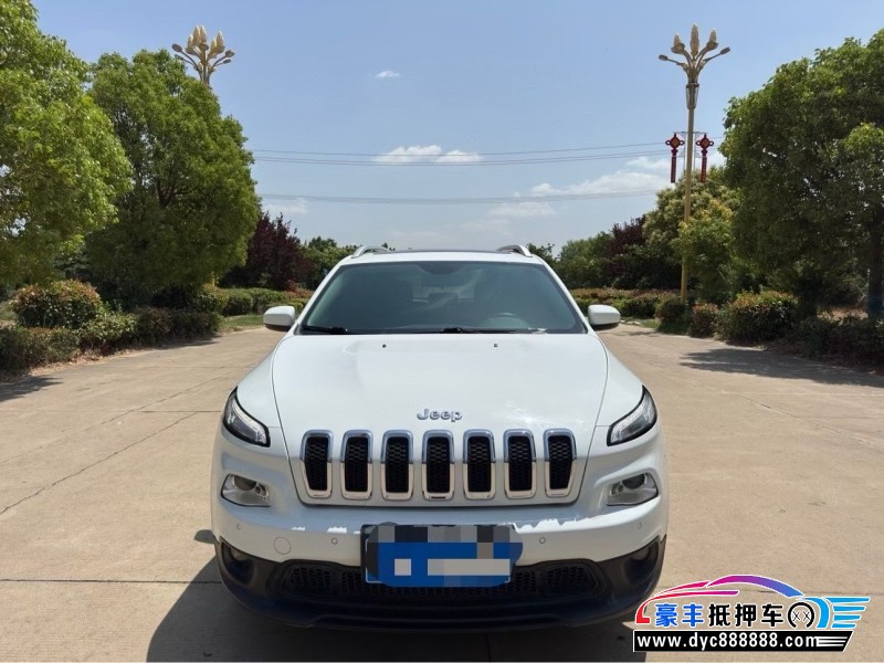 18年Jeep自由光SUV抵押车出售