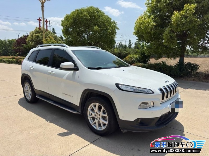 18年Jeep自由光SUV抵押车出售