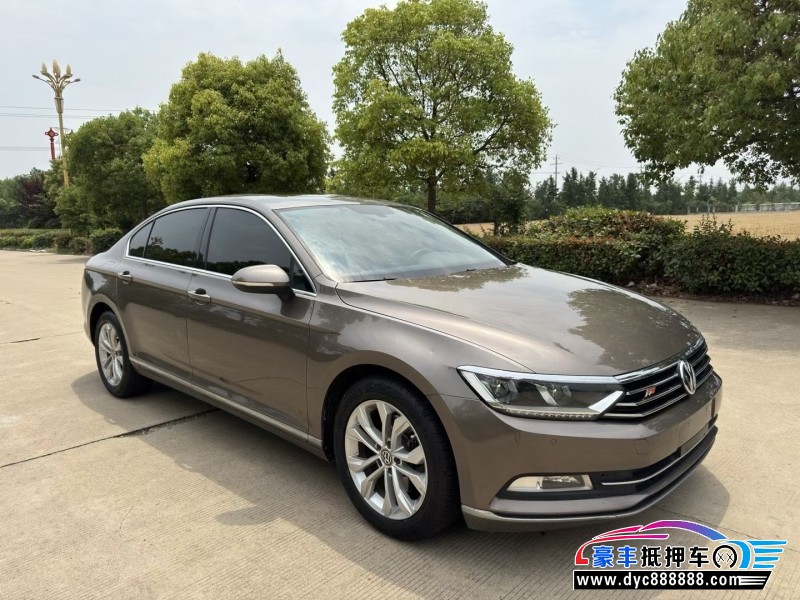 17年大众迈腾轿车抵押车出售