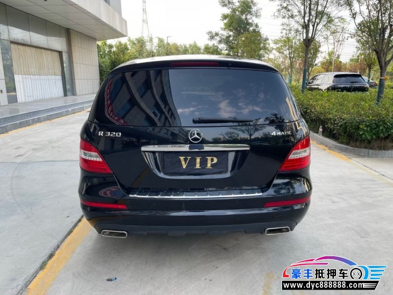 17年奔驰R轿车抵押车出售