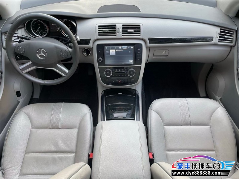 17年奔驰R轿车抵押车出售