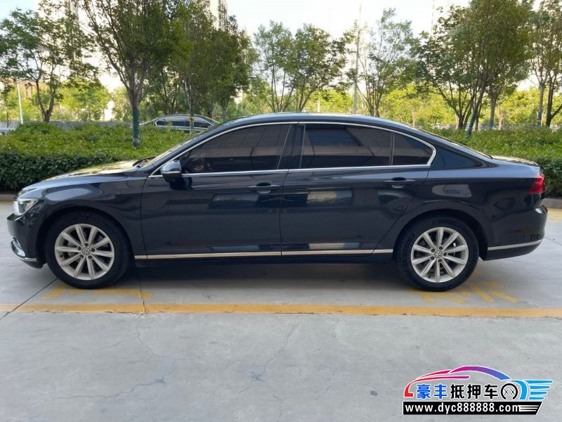 18年大众迈腾轿车抵押车出售