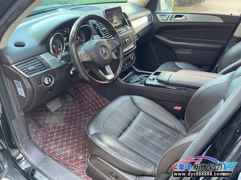 16年奔驰GLE轿车抵押车出售