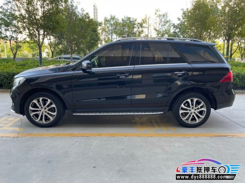 16年奔驰GLE轿车抵押车出售