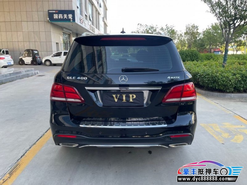 15年奔驰GLE轿车抵押车出售