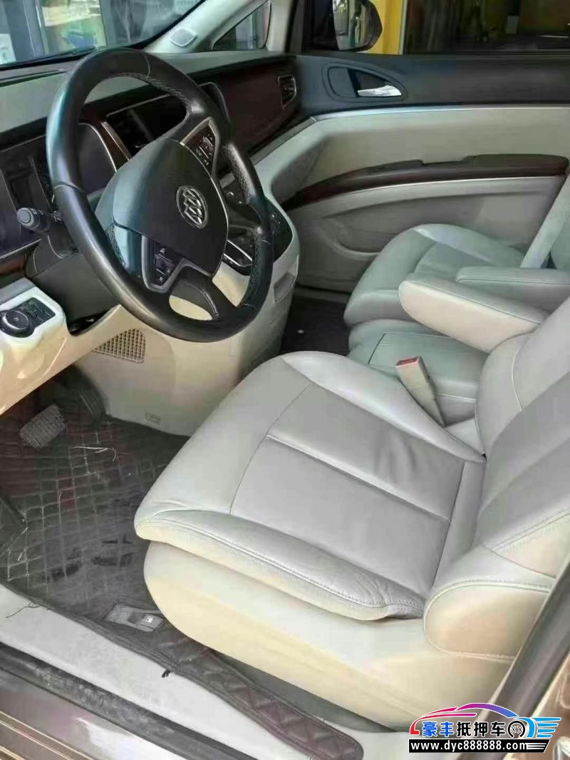 19年别克GL8轿车抵押车出售