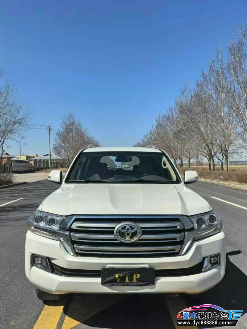 抵押车出售14年丰田兰德酷路泽（陆巡）轿车