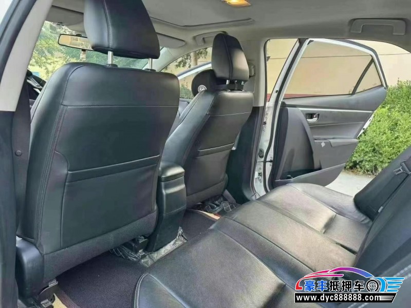 20年丰田雷凌轿车抵押车出售