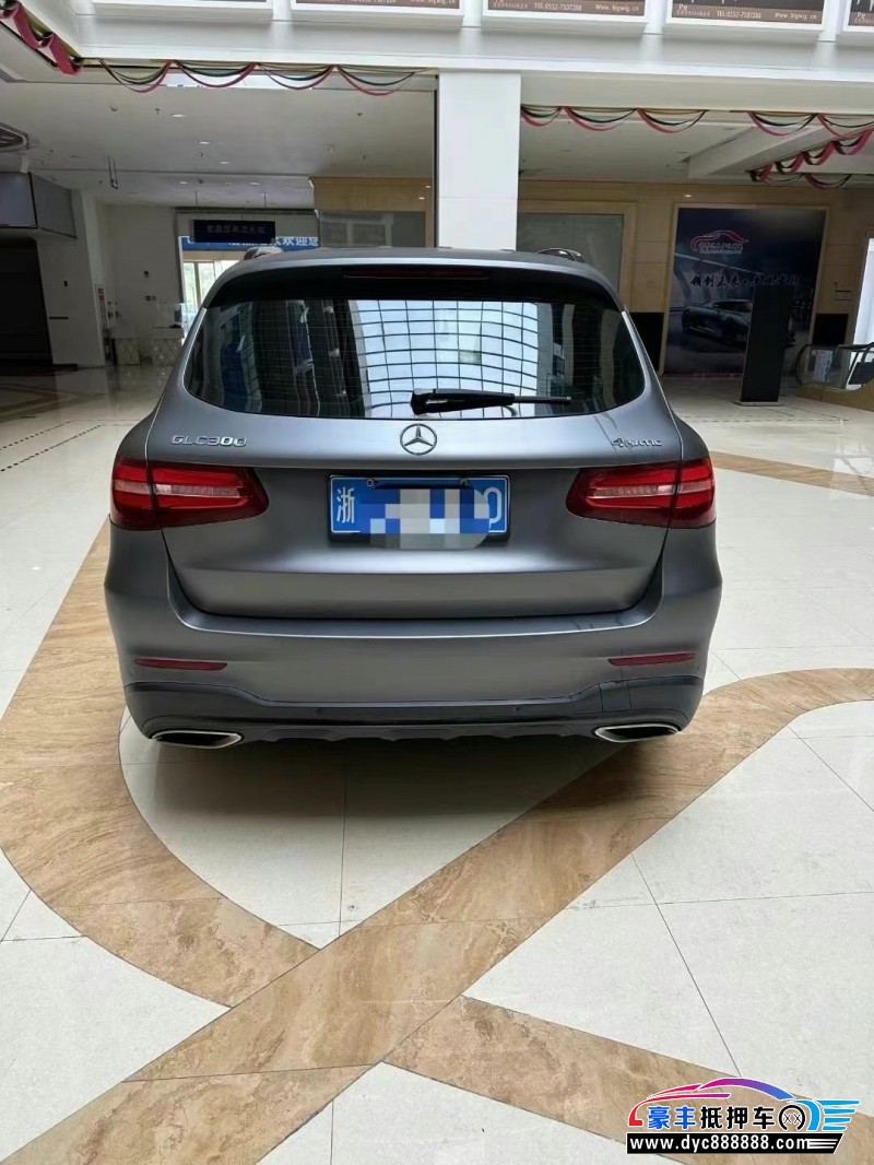 17年奔驰GLC轿车抵押车出售