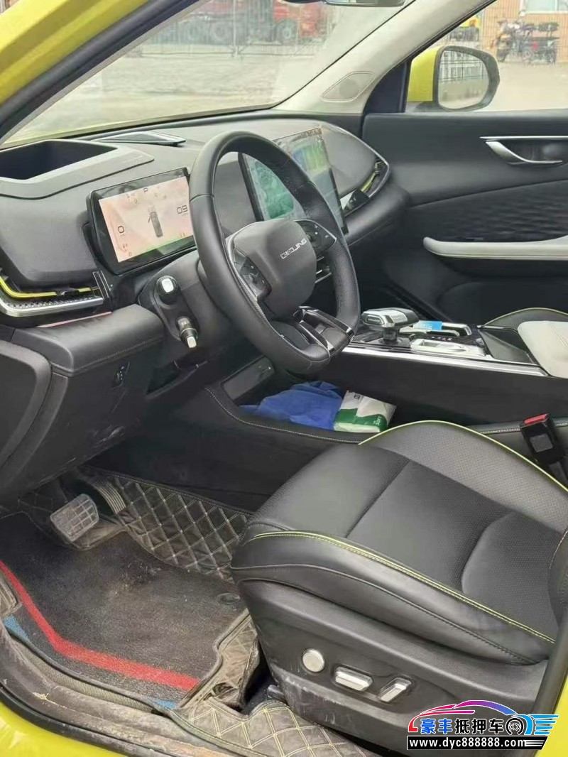 23年北汽制造魔方轿车抵押车出售