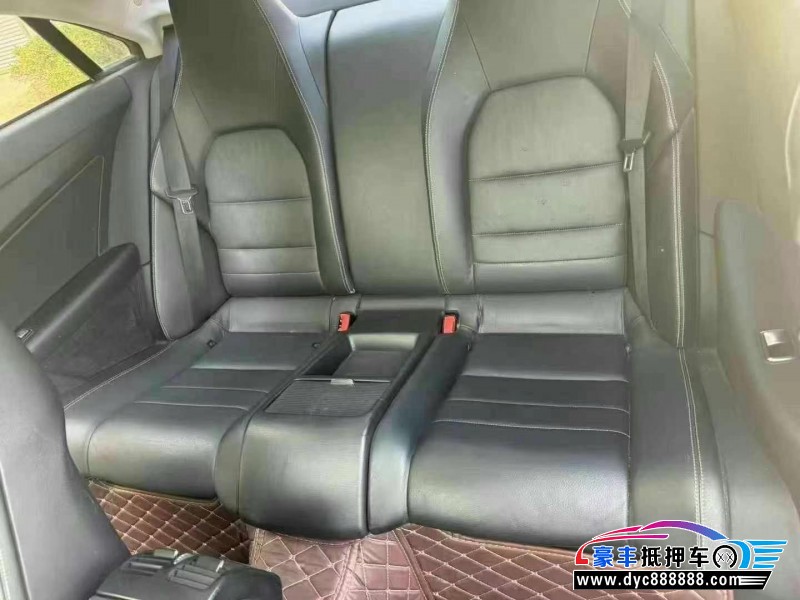 13年奔驰E轿车抵押车出售