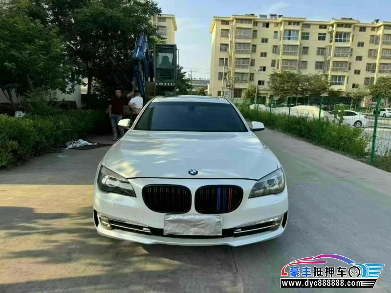 10年宝马7系轿车抵押车出售