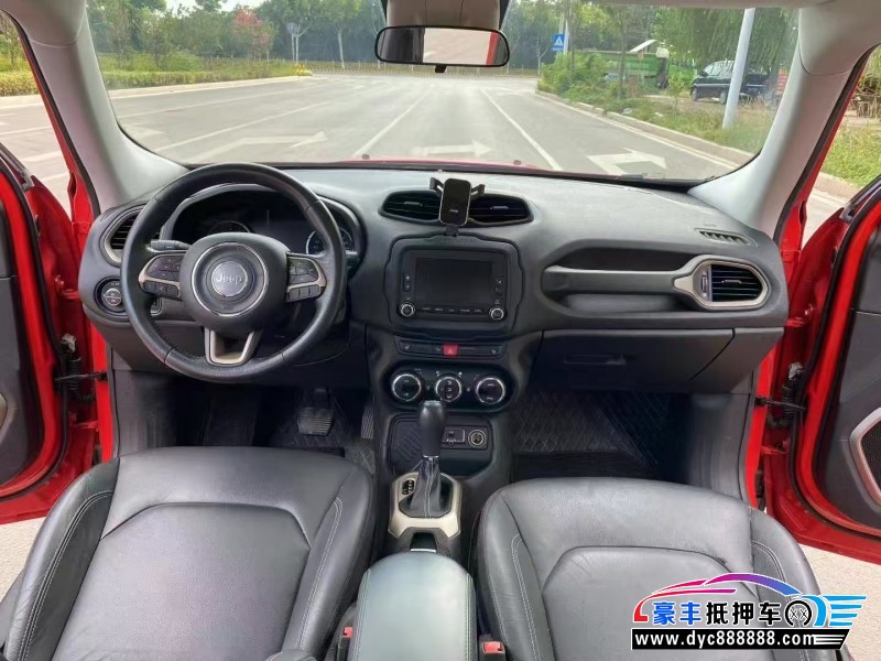 17年Jeep自由侠轿车抵押车出售