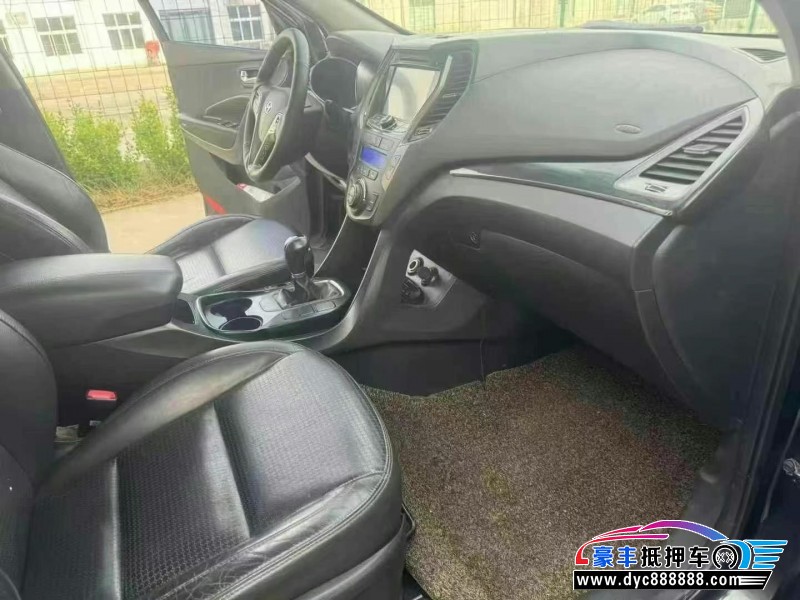 13年现代新胜达轿车抵押车出售