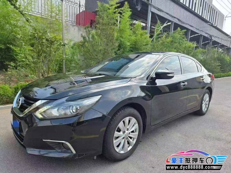 18年日产天籁轿车抵押车出售