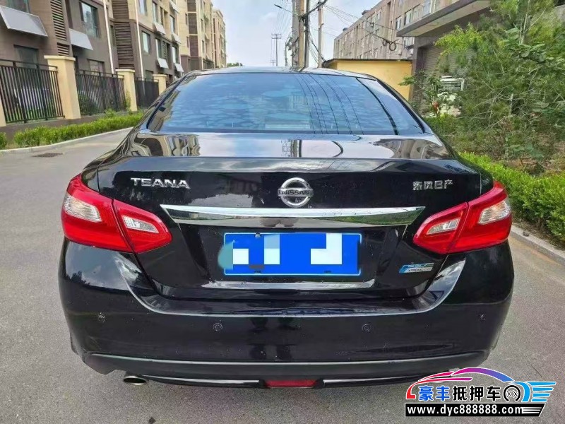 18年日产天籁轿车抵押车出售