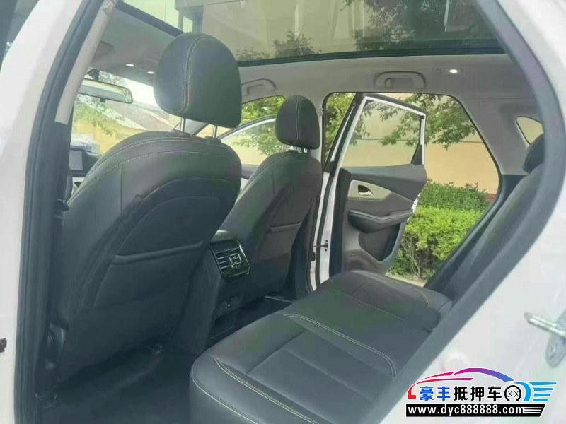 24年东风雷霆轿车抵押车出售