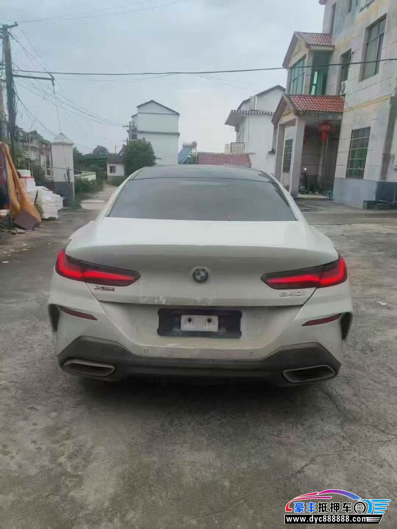 20年宝马8系轿车抵押车出售