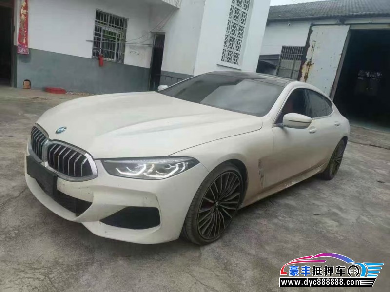 20年宝马8系轿车抵押车出售