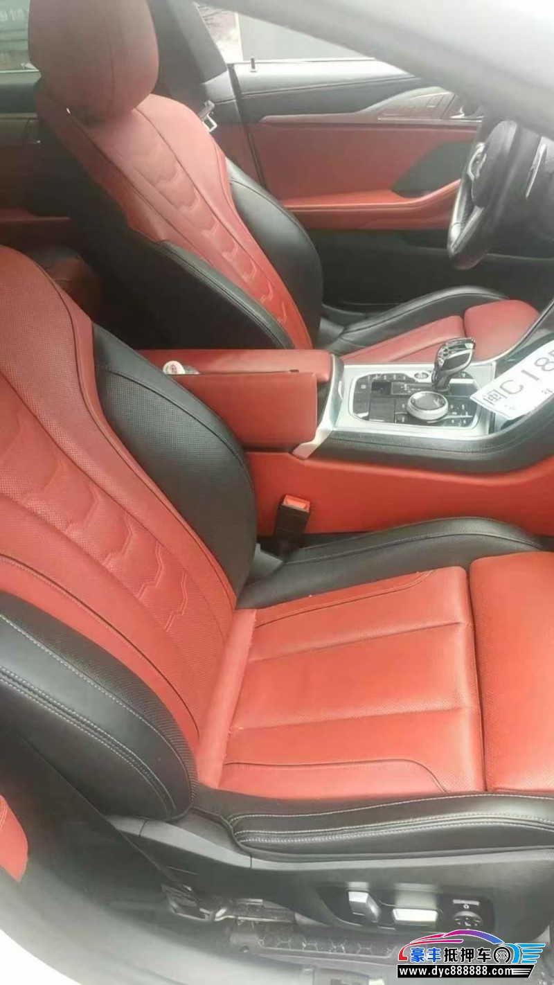 20年宝马8系轿车抵押车出售