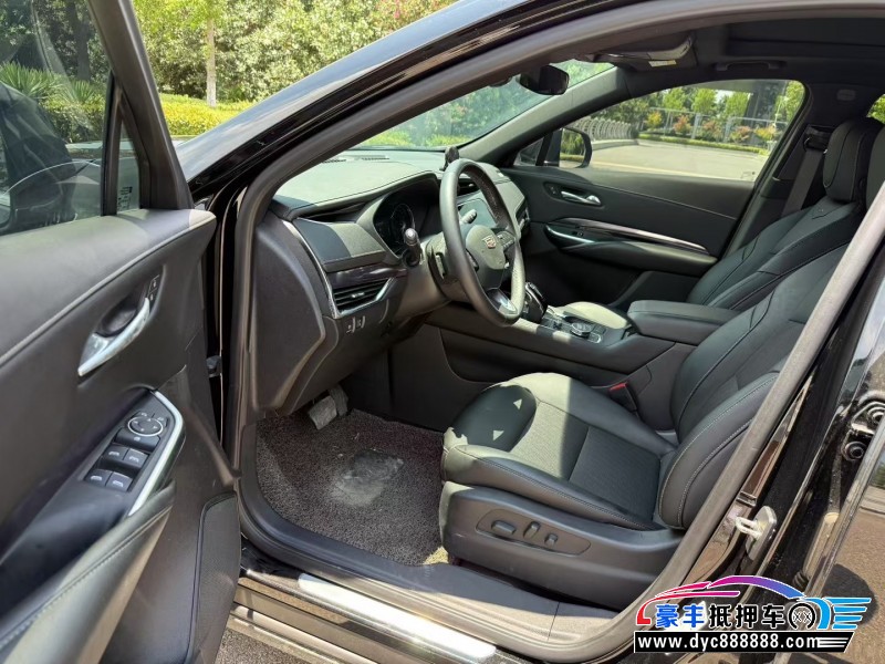 21年凯迪拉克XT4轿车抵押车出售