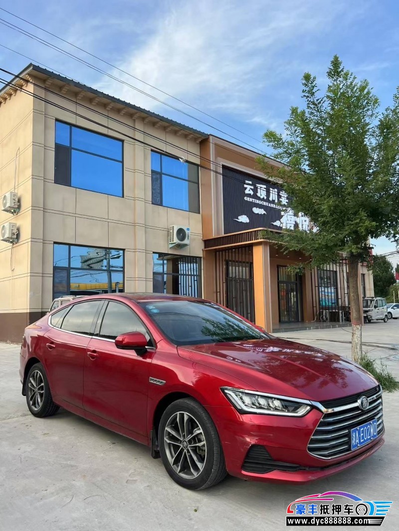 20年比亚迪秦轿车抵押车出售