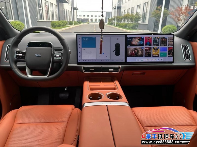 23年理想L8轿车抵押车出售