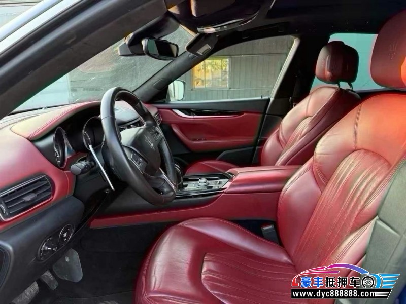 17年玛莎拉蒂莱万特轿车抵押车出售