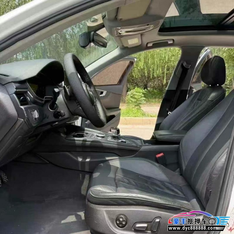 18年奥迪A4L轿车抵押车出售